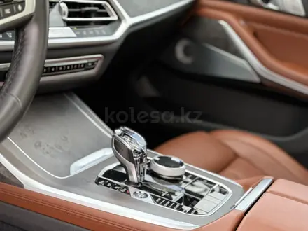 BMW X7 2021 года за 56 000 000 тг. в Атырау – фото 18