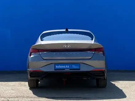 Hyundai Elantra 2021 года за 9 450 000 тг. в Алматы – фото 4
