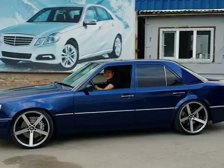 Комплект обвеса Волчок w124 е500 Mercedes Benz за 330 000 тг. в Алматы – фото 30