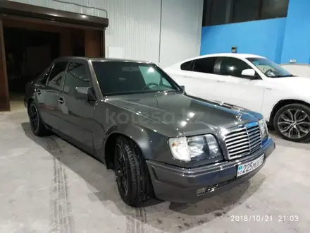 Комплект обвеса Волчок w124 е500 Mercedes Benz за 330 000 тг. в Алматы – фото 43