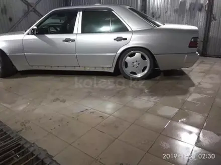 Комплект обвеса Волчок w124 е500 Mercedes Benz за 330 000 тг. в Караганда – фото 47
