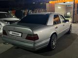 Mercedes-Benz E 280 1994 годаүшін2 600 000 тг. в Алматы – фото 2