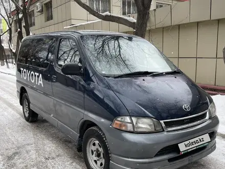 Toyota Granvia 1995 года за 3 500 000 тг. в Астана