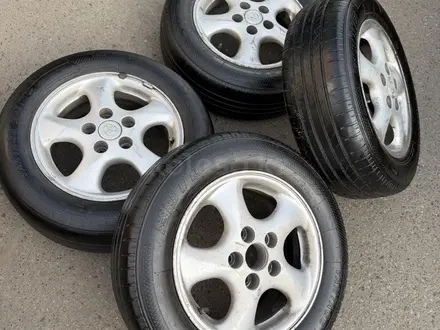 Диск с резиной Toyota за 75 000 тг. в Алматы