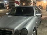 Mercedes-Benz E 280 1998 года за 2 300 000 тг. в Тараз – фото 2