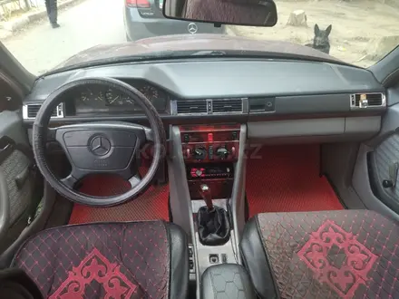 Mercedes-Benz E 230 1993 года за 2 000 000 тг. в Сатпаев – фото 5