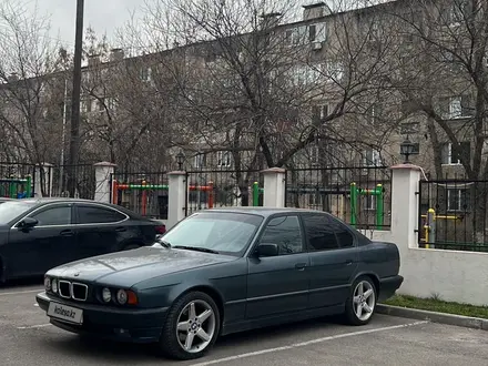 BMW 525 1995 года за 2 000 000 тг. в Шымкент – фото 2