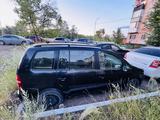 Volkswagen Touran 2008 года за 2 000 000 тг. в Шахтинск – фото 5