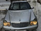 Mercedes-Benz C 200 2003 года за 3 900 000 тг. в Алматы – фото 3