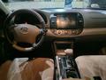 Toyota Camry 2005 года за 4 450 000 тг. в Актобе – фото 3