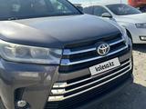 Toyota Highlander 2014 года за 12 000 000 тг. в Атырау