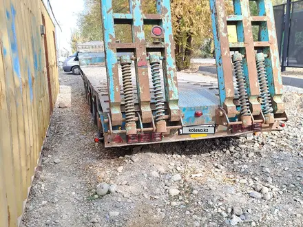 CIMC  Полуприцеп низкорамный трал 2014 года за 17 000 000 тг. в Алматы – фото 2