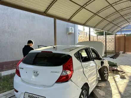 Hyundai Accent 2013 года за 2 300 000 тг. в Актау – фото 2