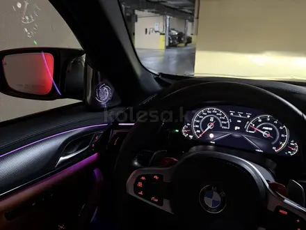 BMW M5 2018 года за 39 000 000 тг. в Алматы – фото 12