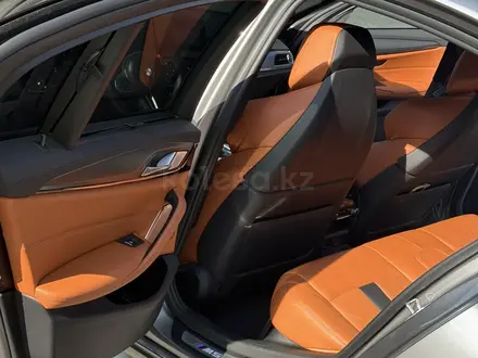 BMW M5 2018 года за 39 000 000 тг. в Алматы – фото 8