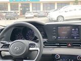 Hyundai Elantra 2022 года за 9 850 000 тг. в Алматы – фото 4
