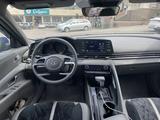 Hyundai Elantra 2022 года за 9 850 000 тг. в Алматы – фото 5