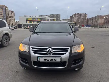 Volkswagen Touareg 2008 года за 8 000 000 тг. в Актау – фото 2