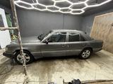 Mercedes-Benz E 230 1989 года за 700 000 тг. в Балхаш – фото 2