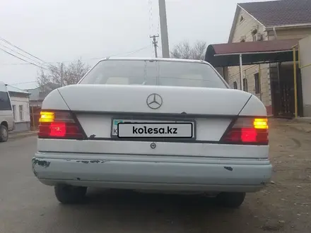 Mercedes-Benz E 230 1992 года за 1 200 000 тг. в Кызылорда – фото 3