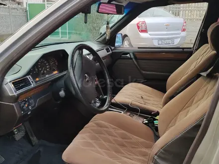 Mercedes-Benz E 230 1991 года за 1 300 000 тг. в Тараз – фото 9