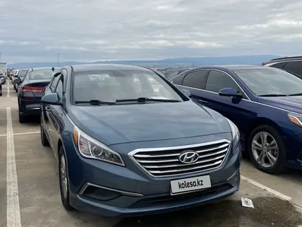 Hyundai Sonata 2016 года за 3 000 000 тг. в Астана – фото 2