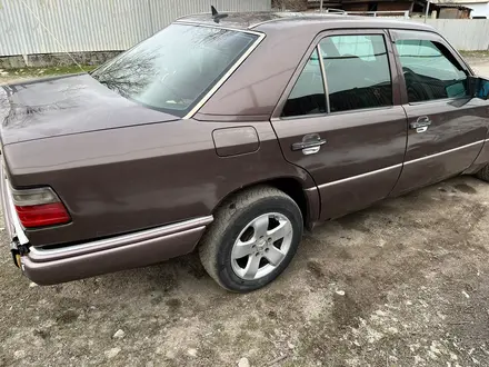 Mercedes-Benz E 200 1993 года за 1 300 000 тг. в Алматы – фото 9