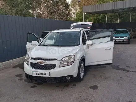 Chevrolet Orlando 2014 года за 6 300 000 тг. в Алматы – фото 2