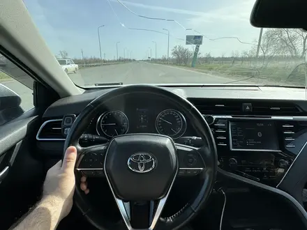 Toyota Camry 2019 года за 12 800 000 тг. в Уральск – фото 15