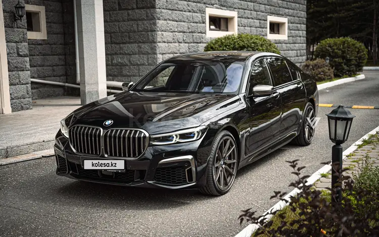 BMW 760 2020 года за 63 000 000 тг. в Астана