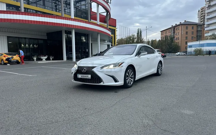 Lexus ES 250 2019 годаүшін19 800 000 тг. в Павлодар