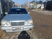 Mercedes-Benz E 200 1998 года за 2 550 000 тг. в Алматы