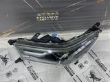 Левая фара LED бу оригинал Toyota Hilux 2020-2026 за 260 000 тг. в Шымкент – фото 3