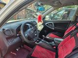 Toyota RAV4 2010 года за 7 700 000 тг. в Семей