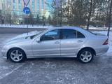 Mercedes-Benz C 200 2001 годаүшін3 100 000 тг. в Астана – фото 2