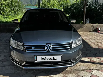 Volkswagen Passat 2012 года за 5 700 000 тг. в Каскелен – фото 2