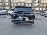 Toyota Sienna 2021 года за 16 900 000 тг. в Актау – фото 2