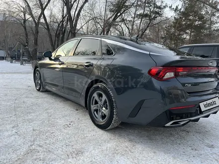 Kia K5 2021 года за 9 000 000 тг. в Караганда – фото 2