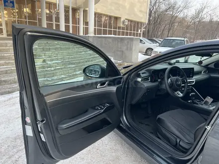Kia K5 2021 года за 9 000 000 тг. в Караганда – фото 8