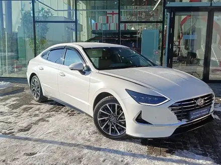 Hyundai Sonata 2022 года за 13 990 000 тг. в Алматы – фото 3