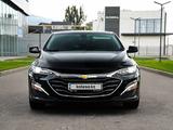 Chevrolet Malibu 2022 года за 10 500 000 тг. в Алматы – фото 2