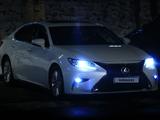 Lexus ES 350 2016 года за 13 500 000 тг. в Алматы – фото 2