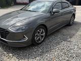 Hyundai Sonata 2020 года за 9 564 472 тг. в Шымкент – фото 3