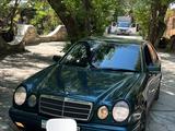 Mercedes-Benz E 230 1995 года за 2 500 000 тг. в Тараз – фото 2