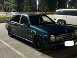 Mercedes-Benz E 230 1995 года за 2 500 000 тг. в Тараз – фото 5