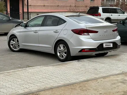 Hyundai Elantra 2018 года за 6 400 000 тг. в Актау – фото 2