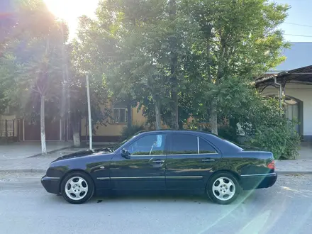 Mercedes-Benz E 280 1997 года за 4 000 000 тг. в Туркестан