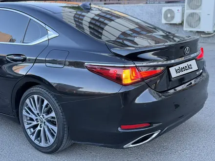 Lexus ES 350 2019 года за 24 000 000 тг. в Актау – фото 12