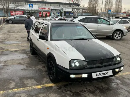 Volkswagen Golf 1994 года за 1 500 000 тг. в Алматы