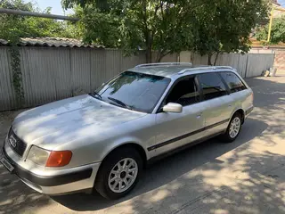 Audi 100
